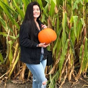 Meet your Posher, Jacqueline